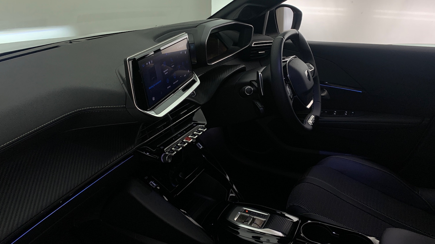 Used Peugeot 208 2024 for sale - 77332378: Photo 2