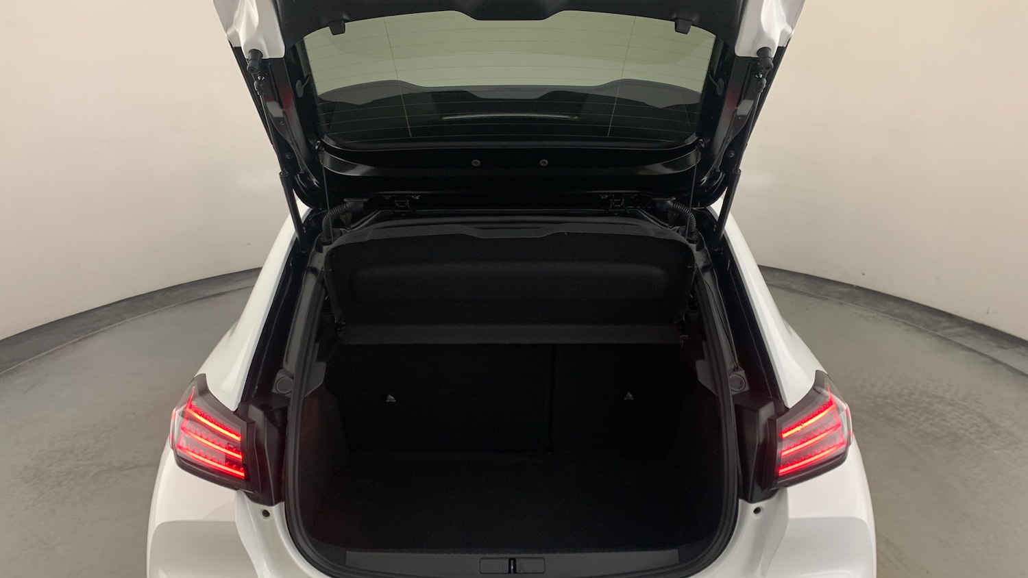 Used Peugeot 208 2024 for sale - 77332378: Photo 6