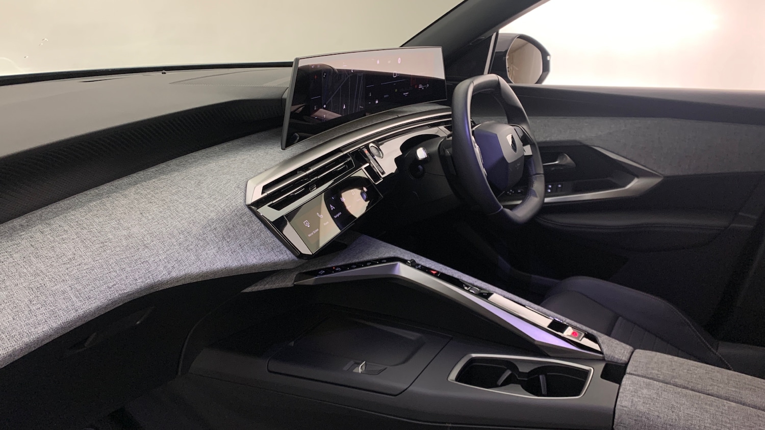 Used Peugeot 5008 2024 for sale - 76474348: Photo 2