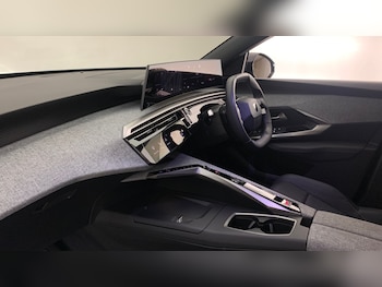 Used Peugeot 5008 2024 for sale - 76474348: Photo