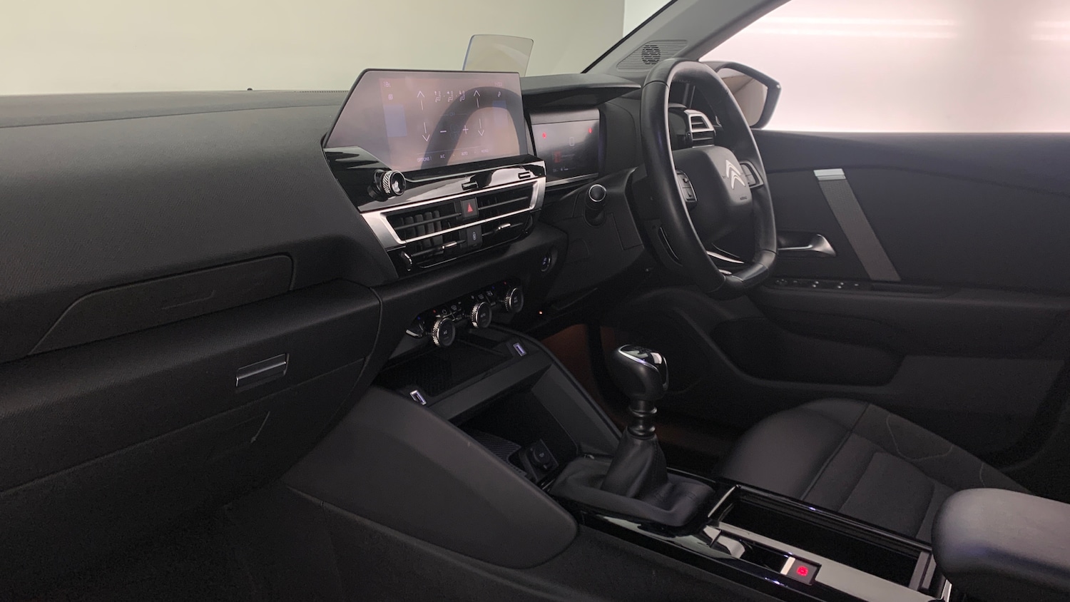 Used Citroen C4 2022 for sale - 76702988: Photo 2