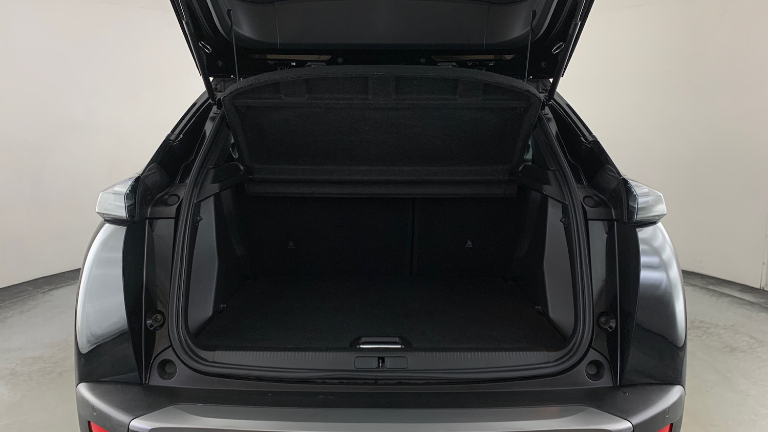 Used Peugeot 2008 2025 for sale - 78117107: Photo 5