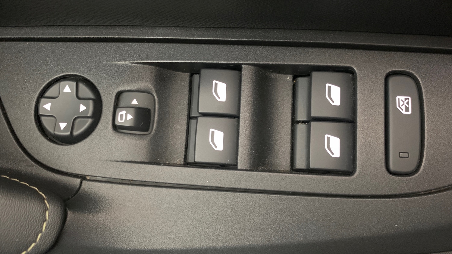 Used Peugeot 2008 2023 for sale - 76574402: Photo 37