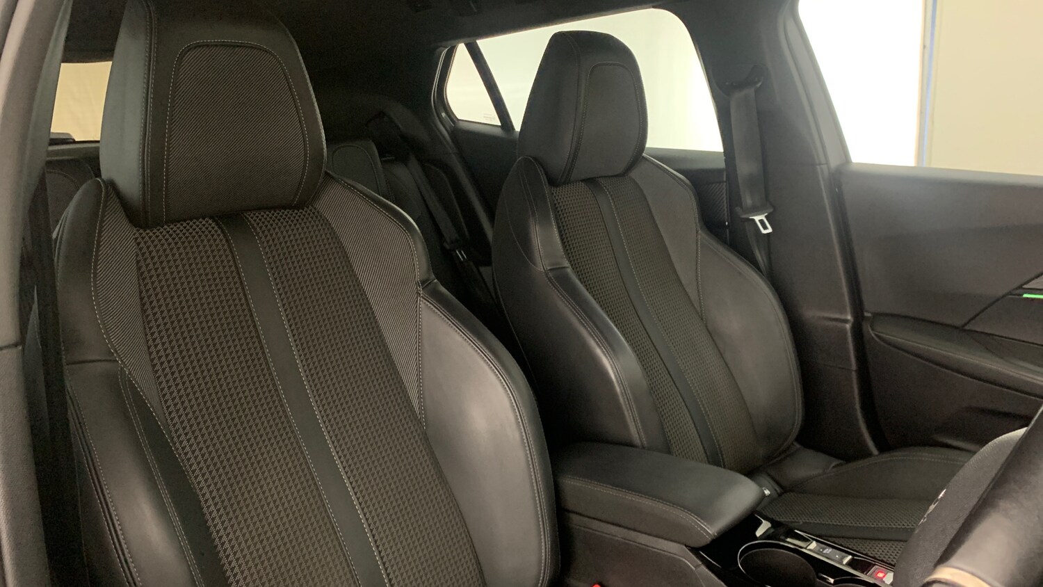 Used Peugeot 2008 2023 for sale - 76574402: Photo 41