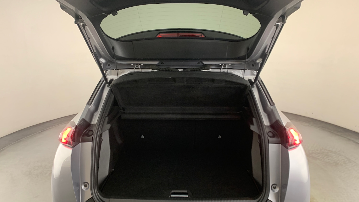 Used Peugeot 2008 2023 for sale - 76574402: Photo 5