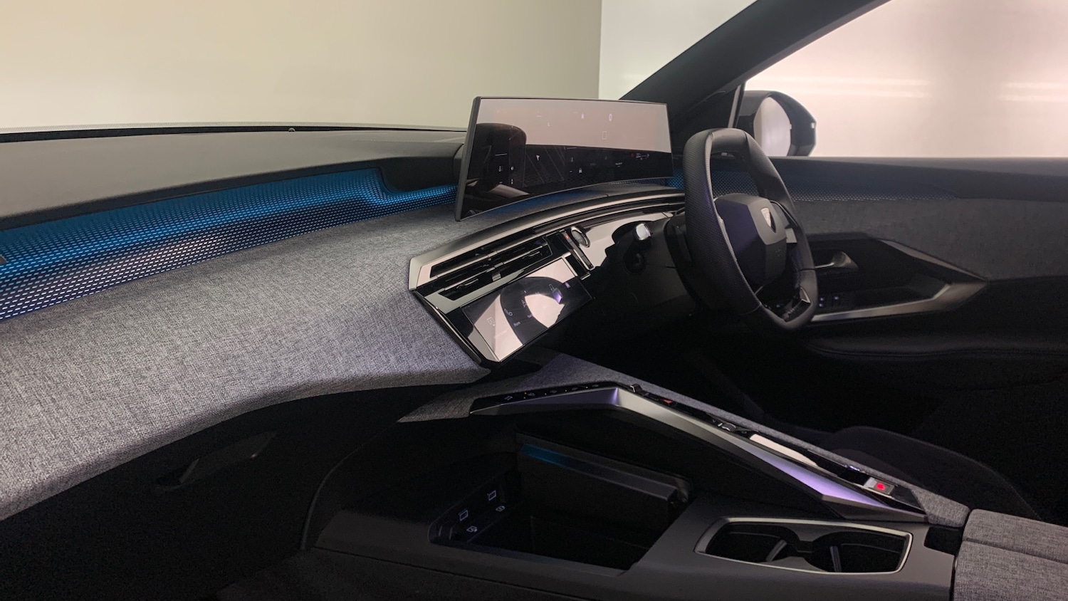 Used Peugeot 3008 2024 for sale - 76327642: Photo 2