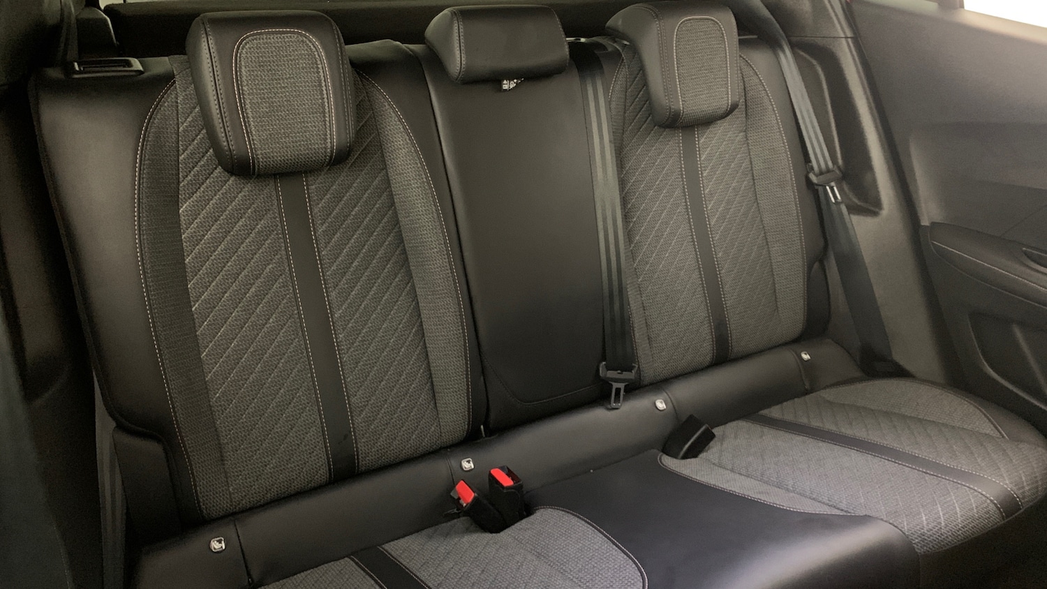 Used Peugeot 2008 2025 for sale - 77659676: Photo 8