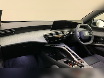 Used Peugeot 5008 2025 for sale - 78505455: Photo