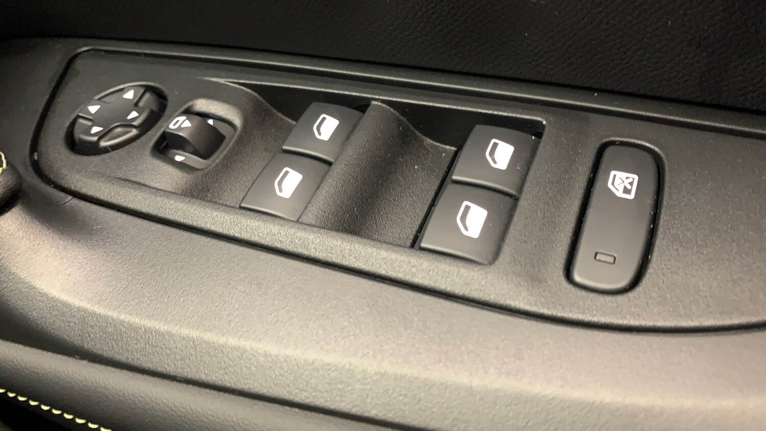 Used Peugeot 2008 2025 for sale - 78035665: Photo 39