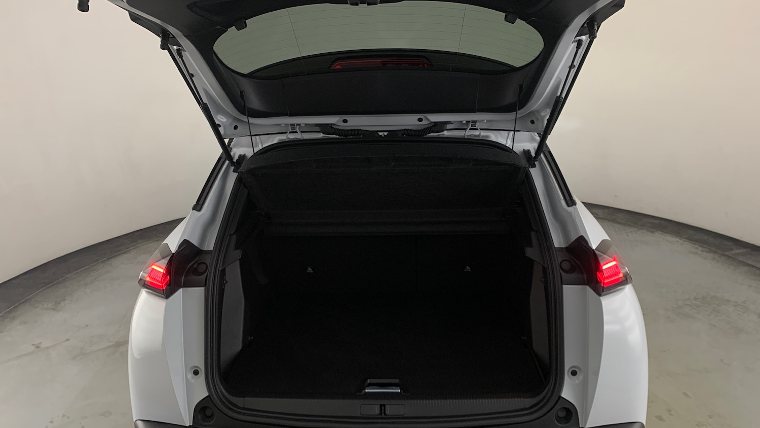 Used Peugeot 2008 2025 for sale - 78035665: Photo 5