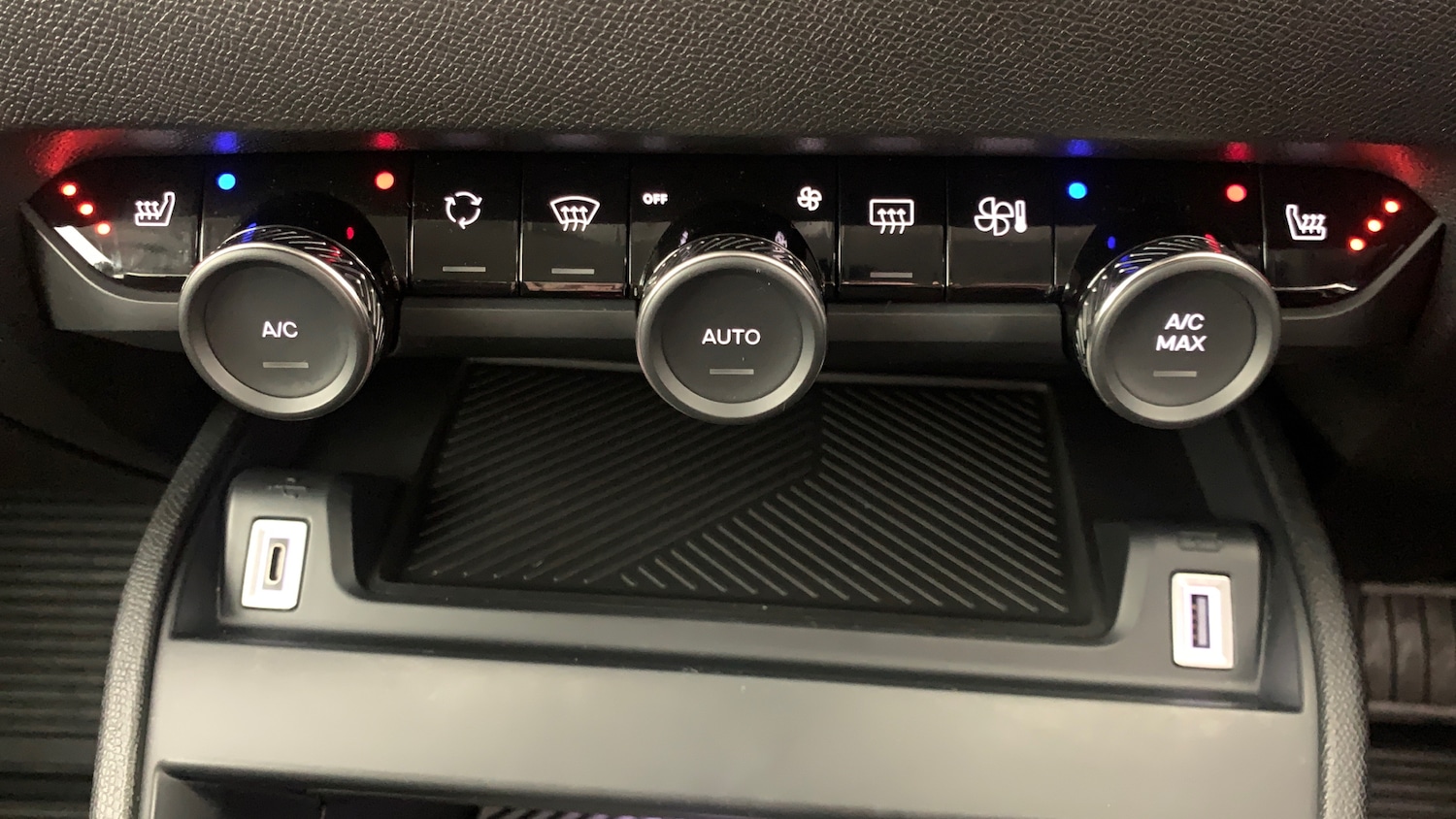 Used Citroen C4 2024 for sale - 76887942: Photo 31