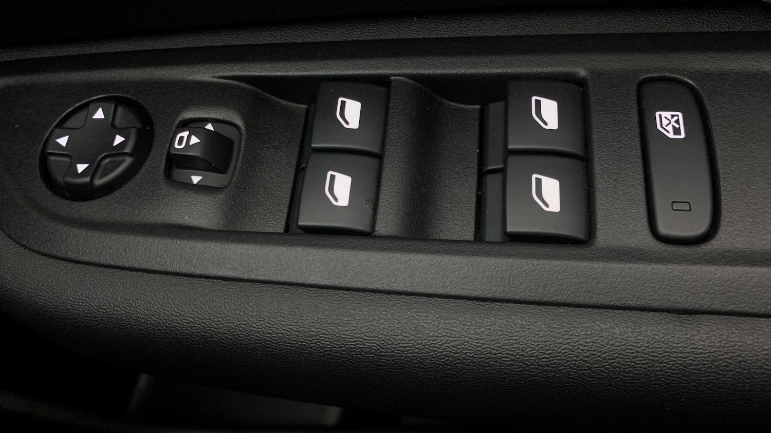 Used Citroen C4 2024 for sale - 76887942: Photo 38