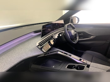 Used Peugeot 5008 2025 for sale - 76474342: Photo