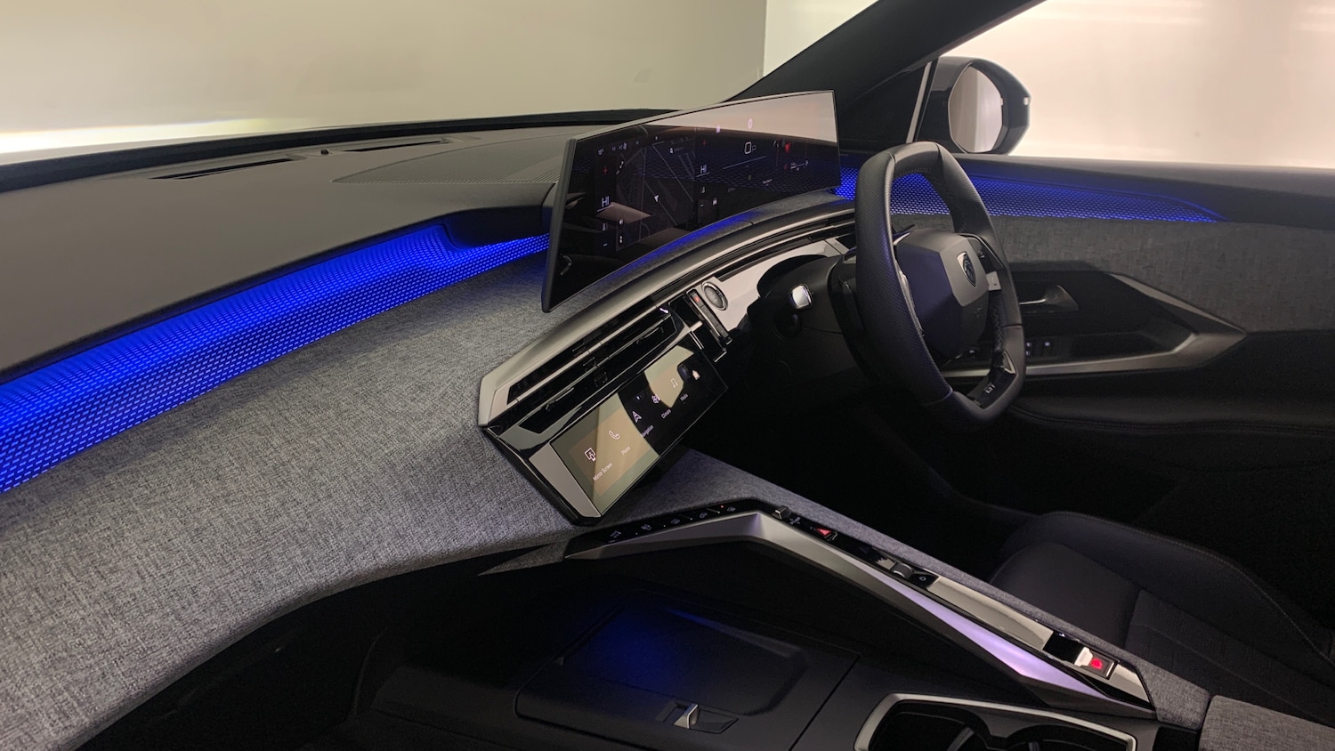 Used Peugeot 3008 2025 for sale - 76998794: Photo 2