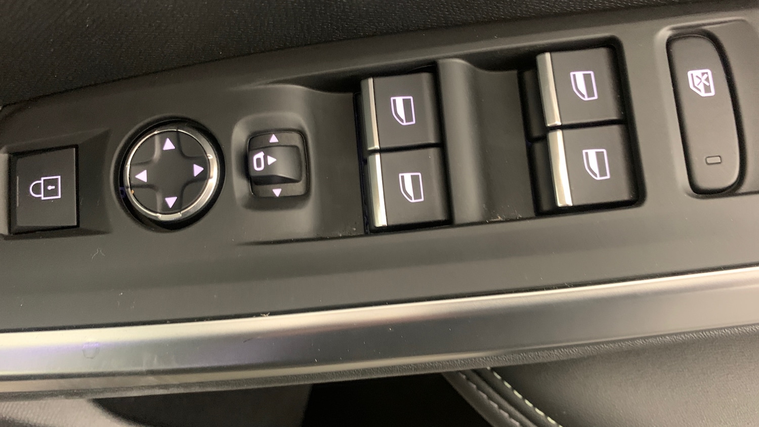 Used Peugeot 3008 2024 for sale - 76966101: Photo 42