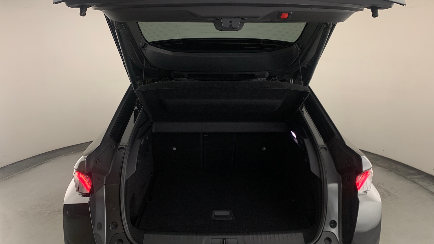 Used Peugeot 3008 2024 for sale - 76966101: Photo 5