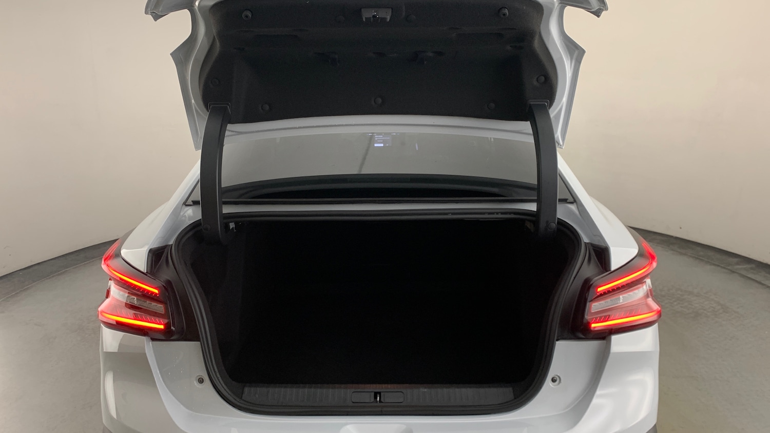 Used Citroen C4 2024 for sale - 76621460: Photo 5