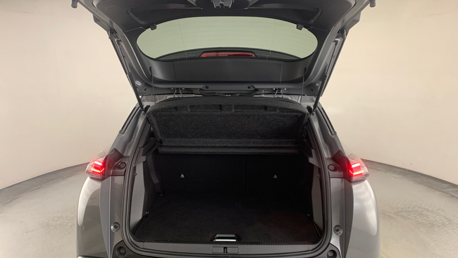 Used Peugeot 2008 2025 for sale - 76621415: Photo 5