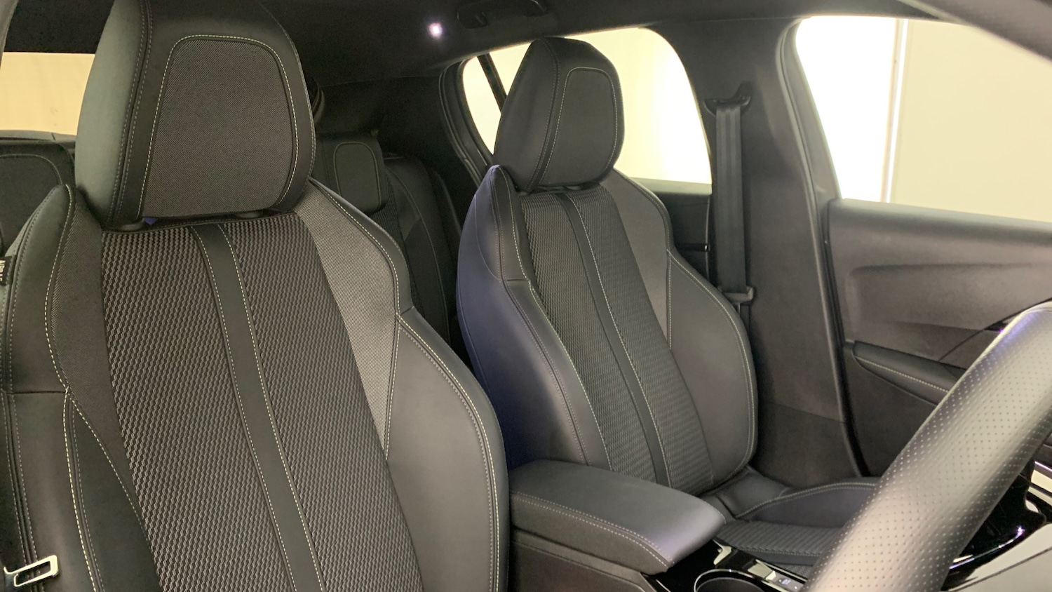 Used Peugeot 208 2024 for sale - 76647061: Photo 43