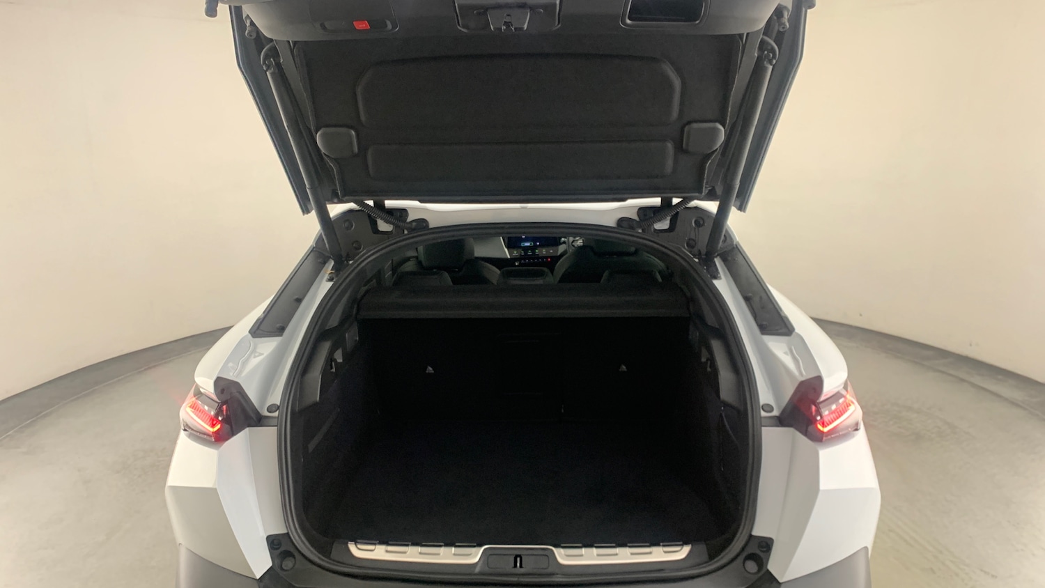 Used Peugeot 408 2025 for sale - 76966107: Photo 5