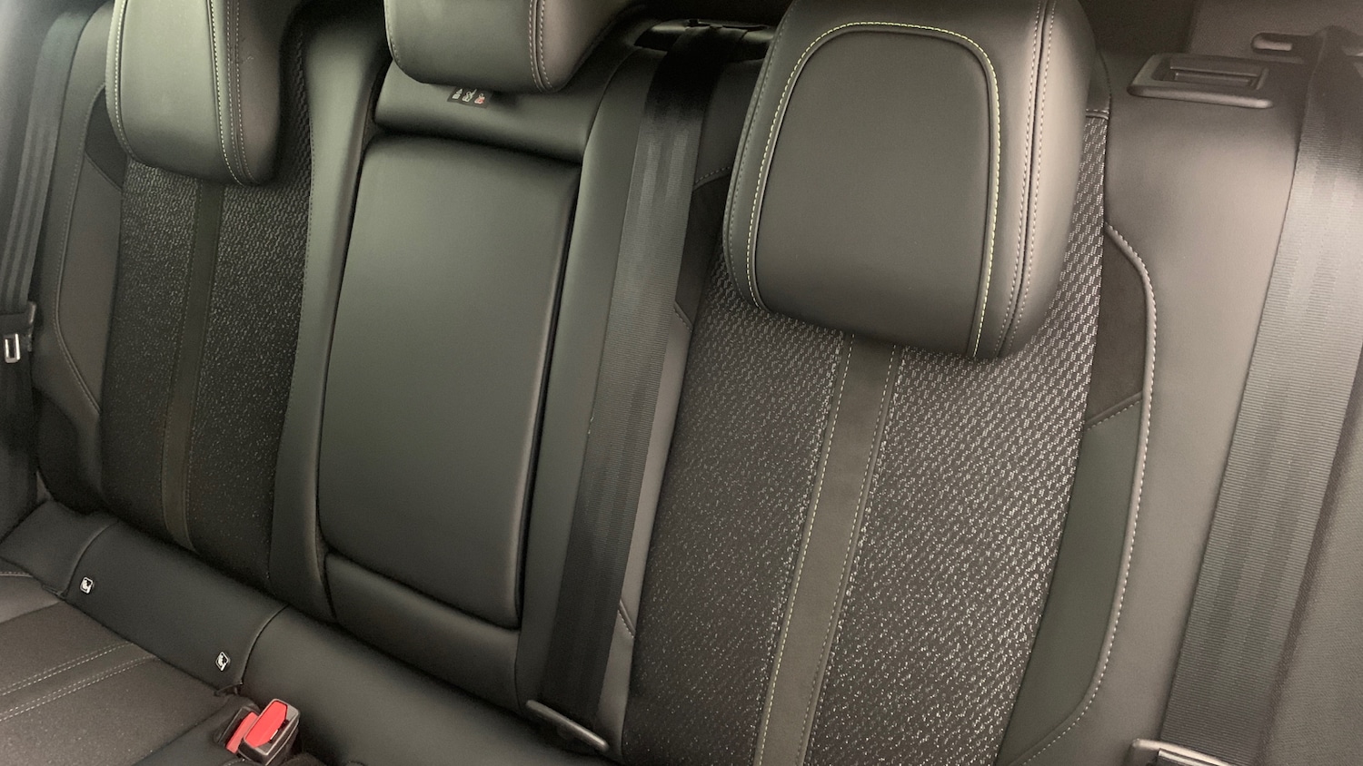 Used Peugeot 408 2025 for sale - 76966107: Photo 8