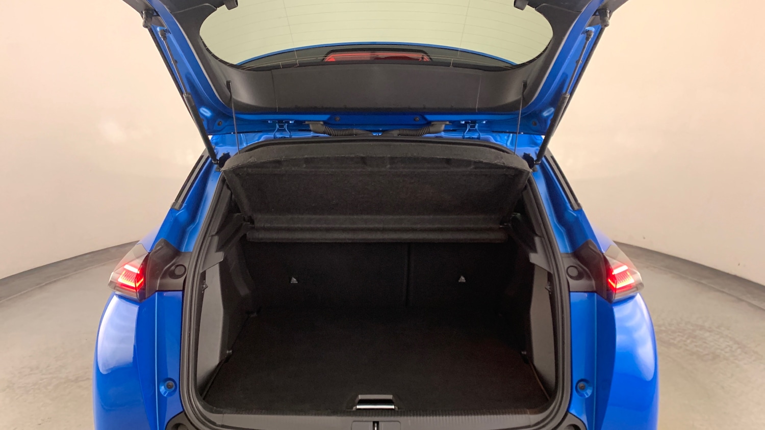 Used Peugeot 2008 2024 for sale - 76400055: Photo 5