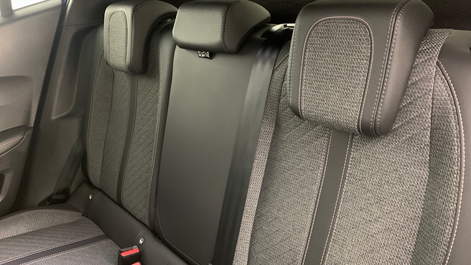 Used Peugeot 2008 2024 for sale - 76400055: Photo 8