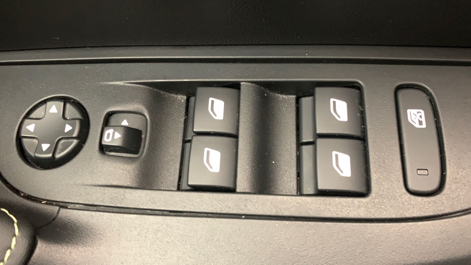 Used Peugeot 2008 2024 for sale - 76998832: Photo 38