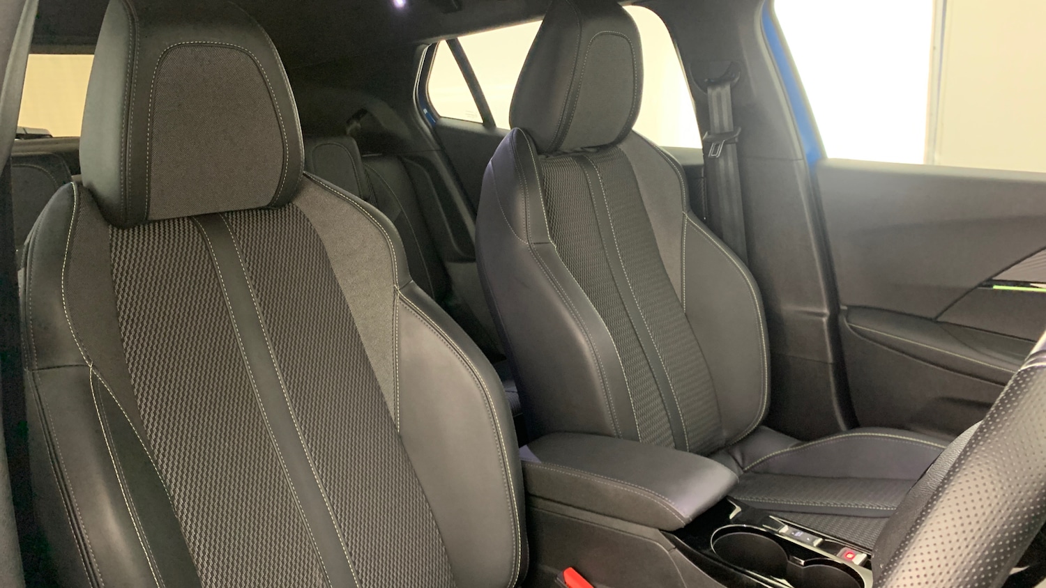 Used Peugeot 2008 2024 for sale - 76998832: Photo 43