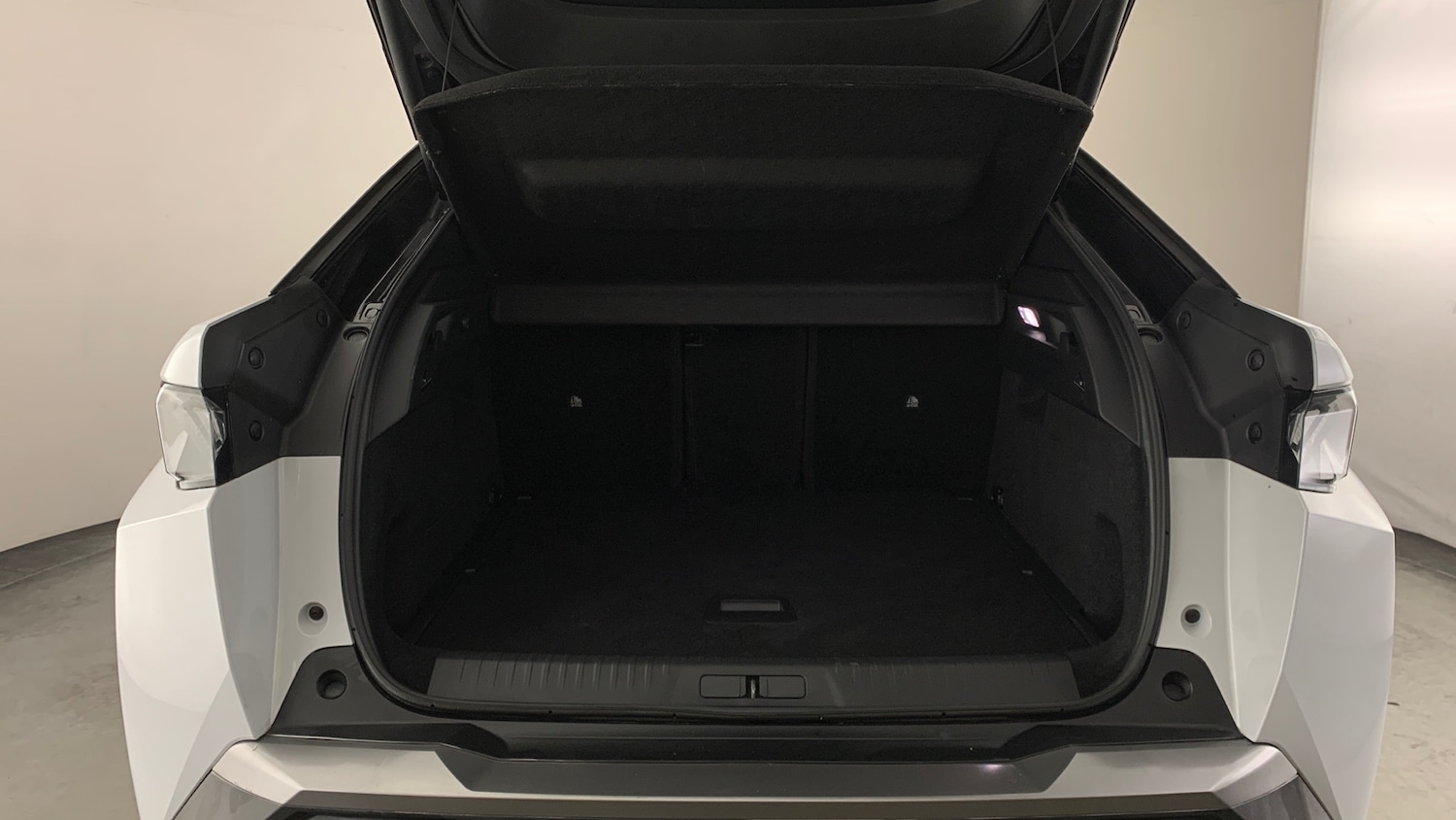 Used Peugeot 3008 2025 for sale - 77910203: Photo 5