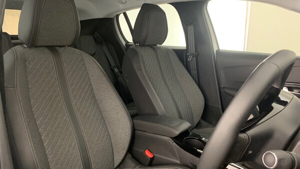 Used Peugeot 208 2024 for sale - 75697992: Photo 40