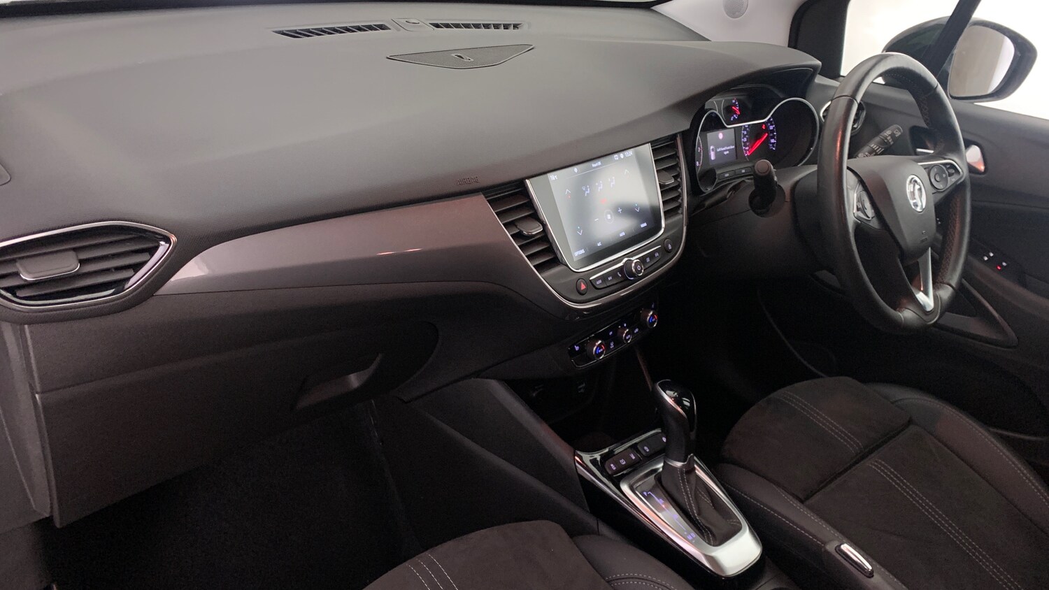Used Vauxhall Crossland 2022 for sale - 75992312: Photo 2