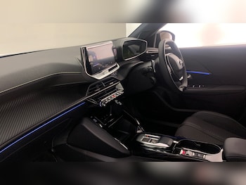 Used Peugeot 2008 2025 for sale - 76400061: Photo