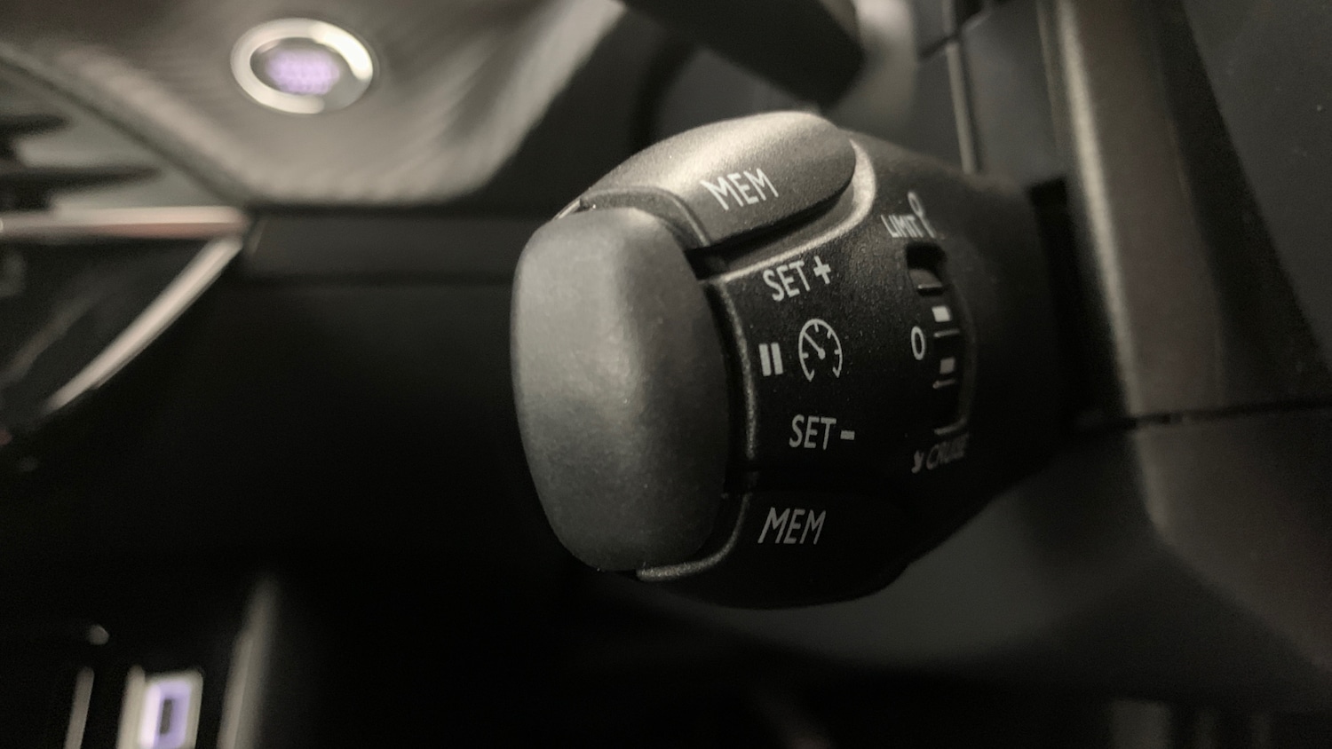 Used Peugeot 2008 2025 for sale - 76400061: Photo 37