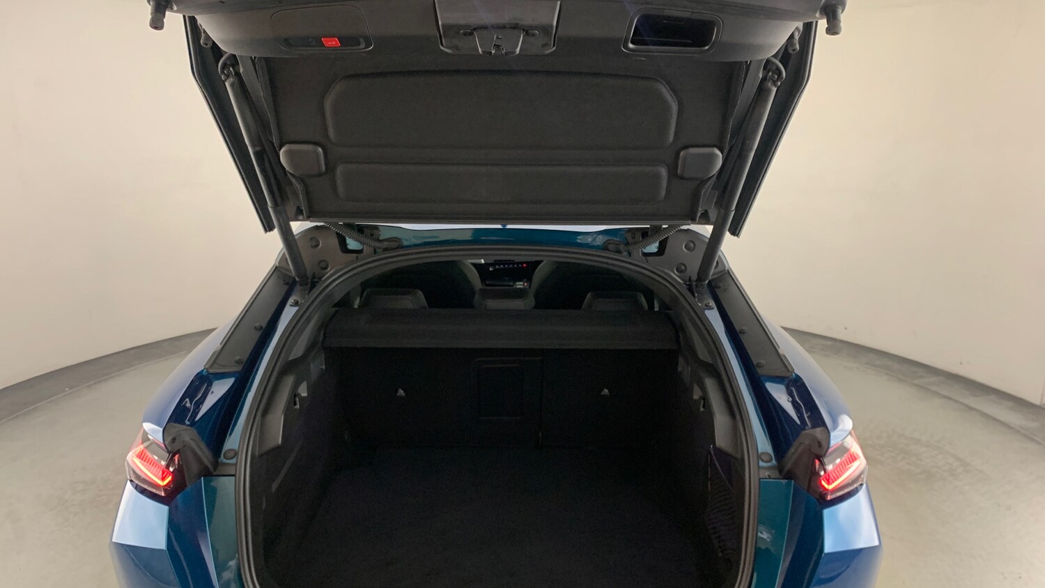 Used Peugeot 408 2023 for sale - 77359750: Photo 6