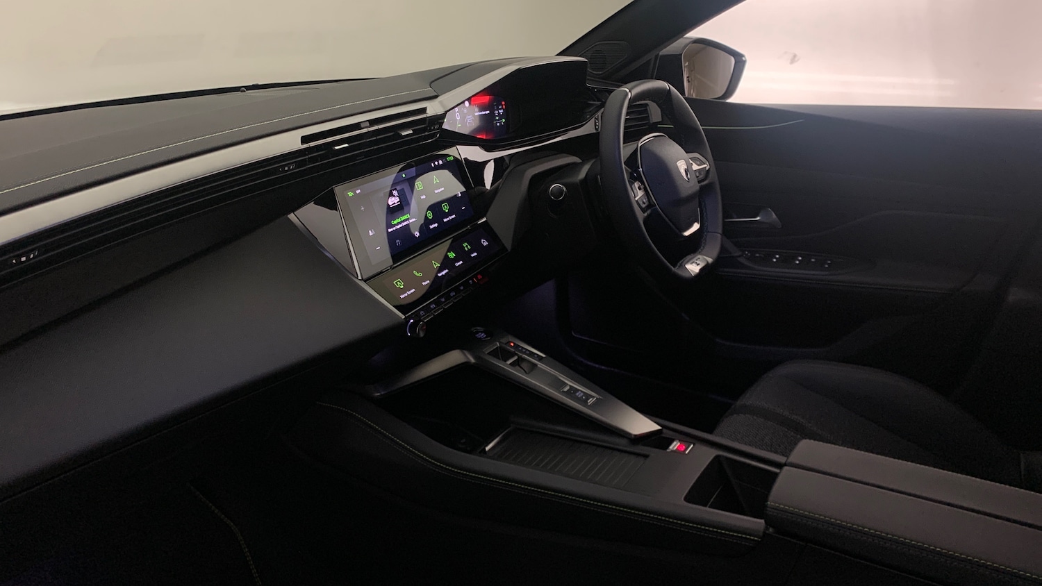 Used Peugeot 408 2025 for sale - 76887941: Photo 2