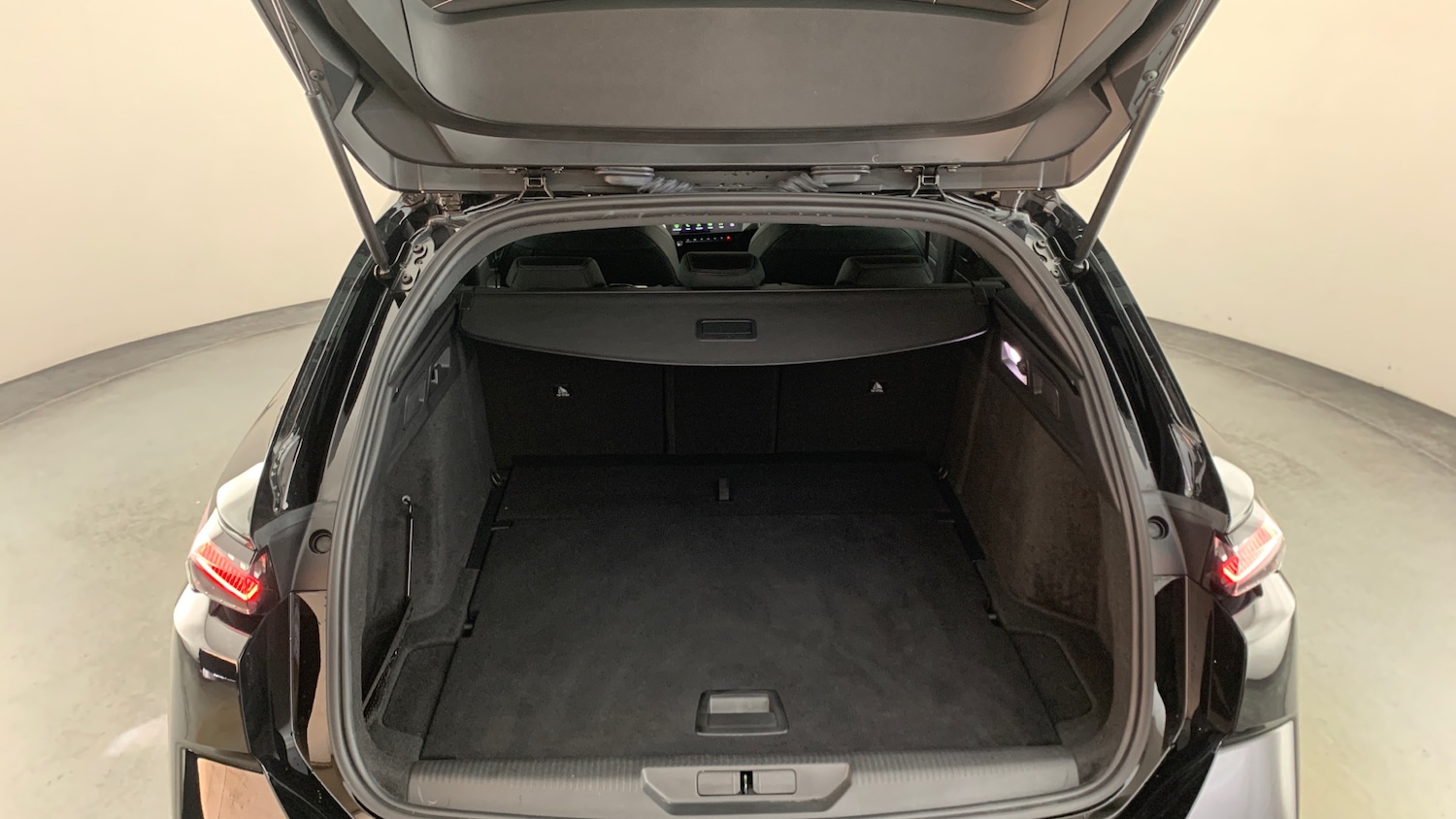 Used Peugeot 308 SW 2025 for sale - 76400048: Photo 5