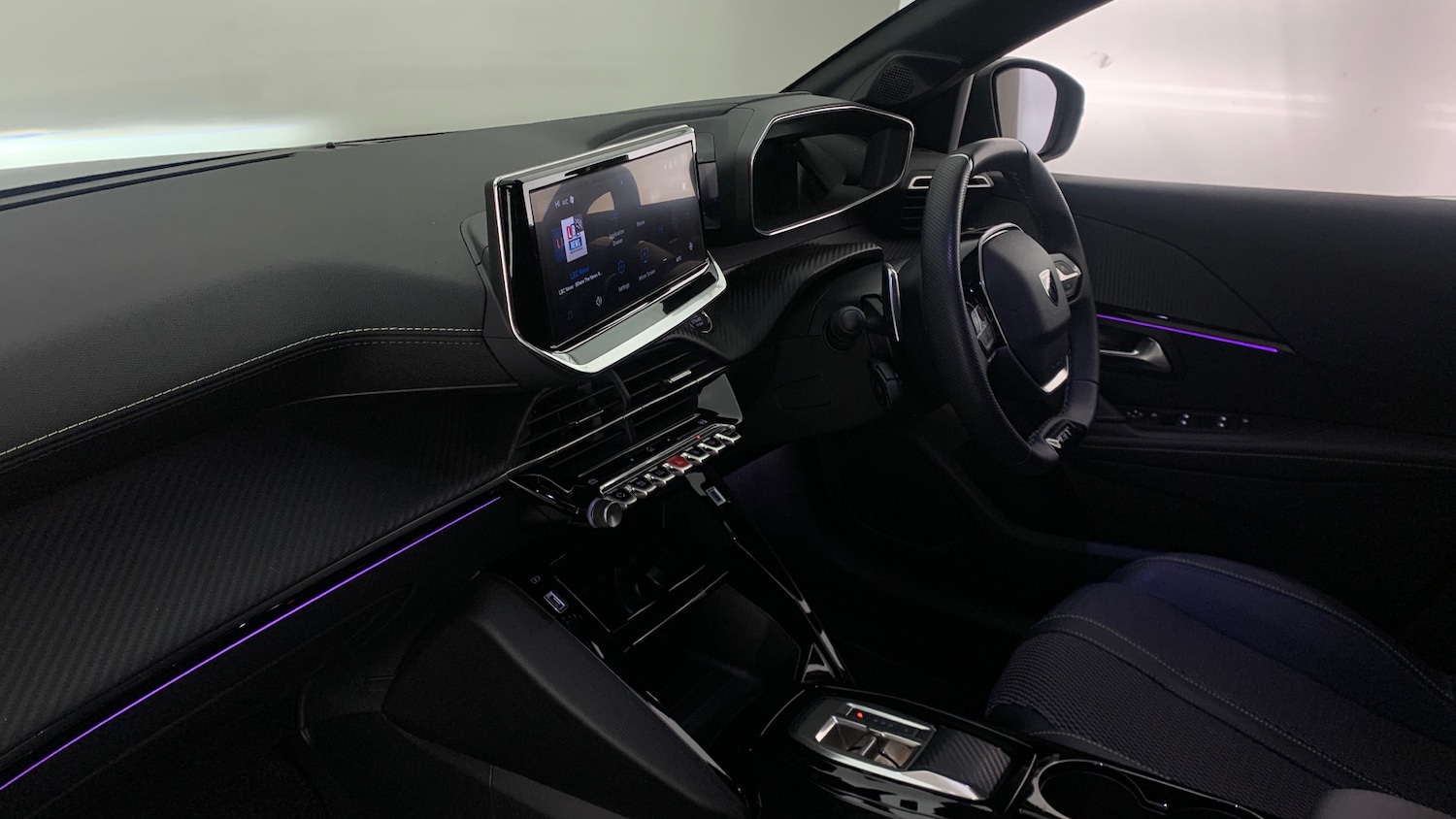 Used Peugeot 208 2025 for sale - 76966097: Photo 2