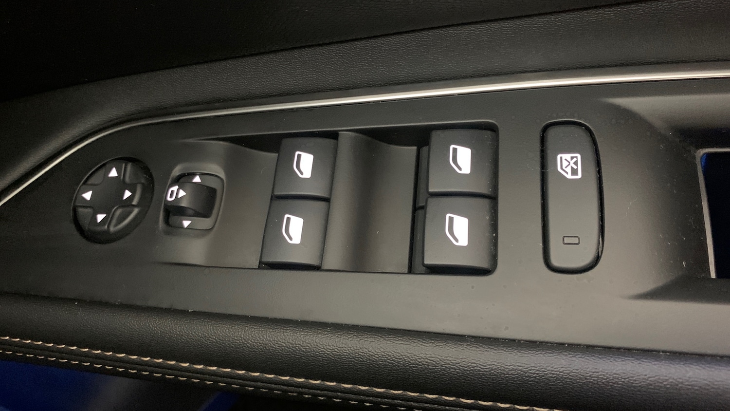 Used Peugeot 5008 2024 for sale - 76887940: Photo 39