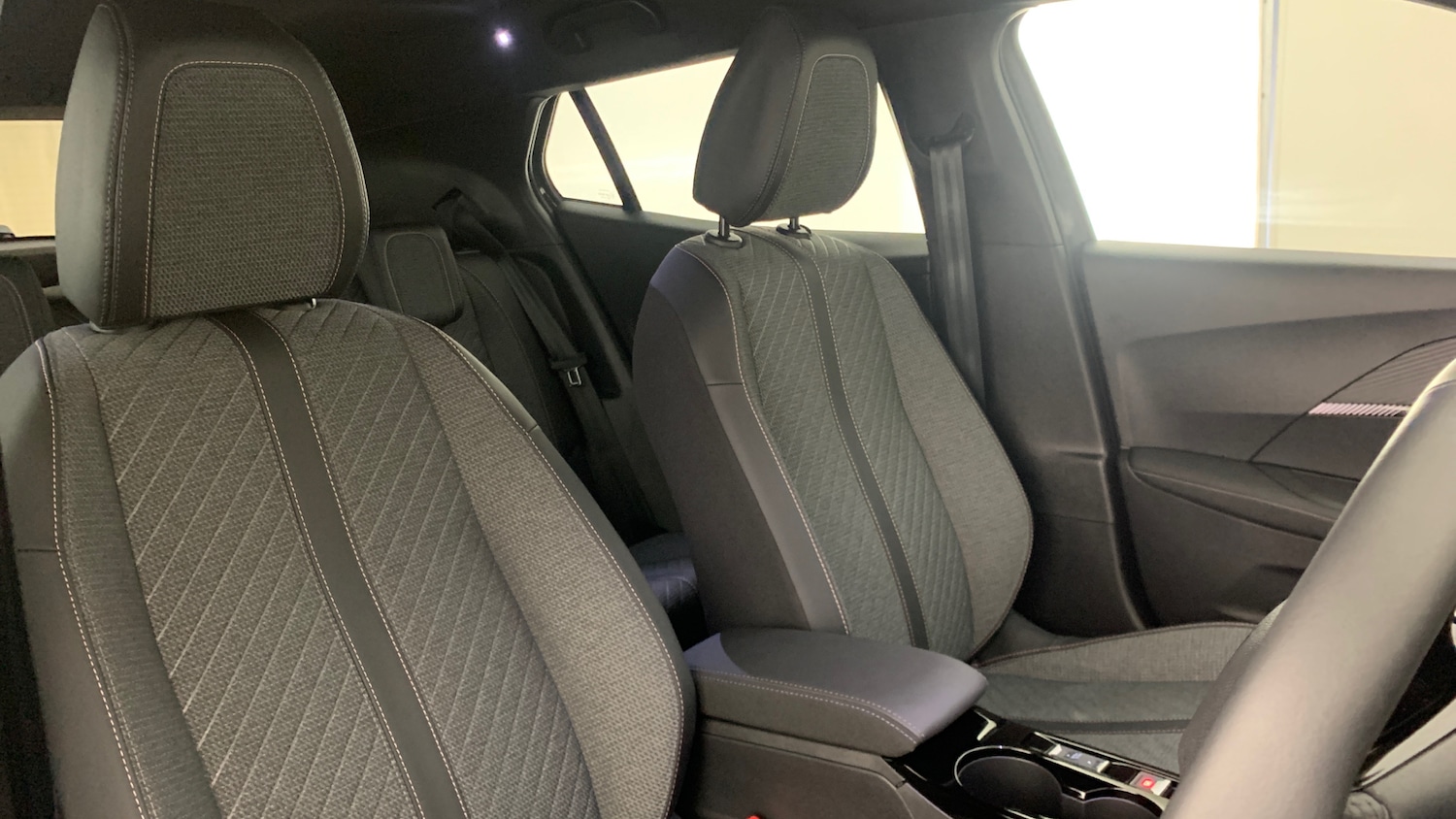 Used Peugeot 2008 2025 for sale - 76327704: Photo 43