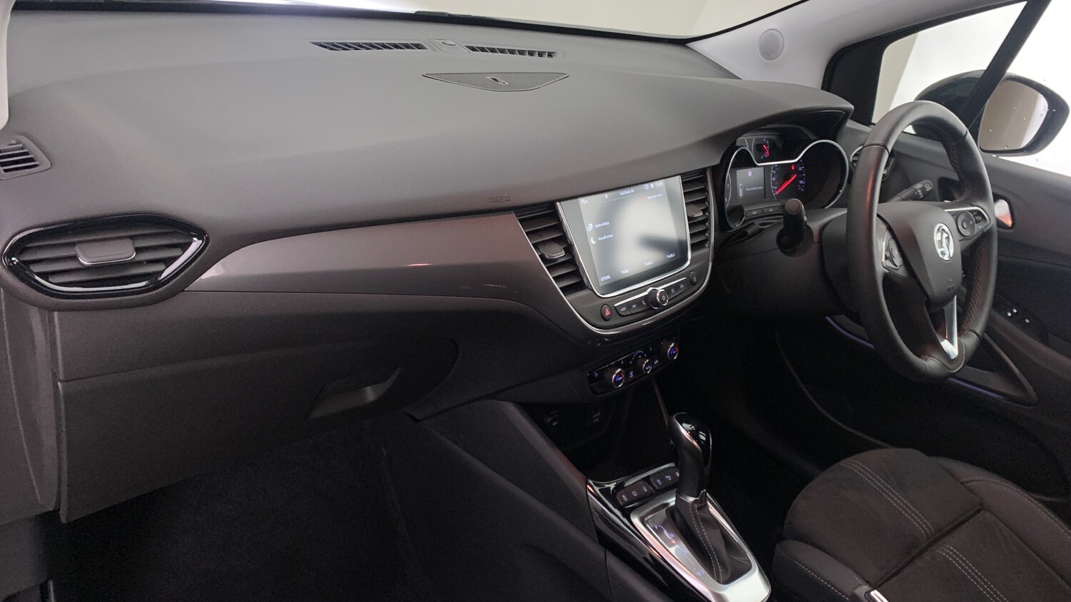 Used Vauxhall Crossland 2024 for sale - 75992277: Photo 2