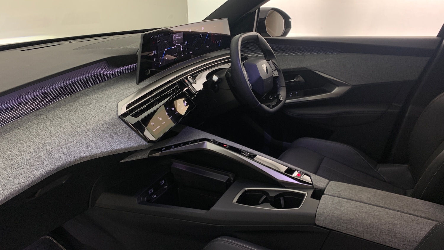 Used Peugeot 3008 2025 for sale - 76887888: Photo 2