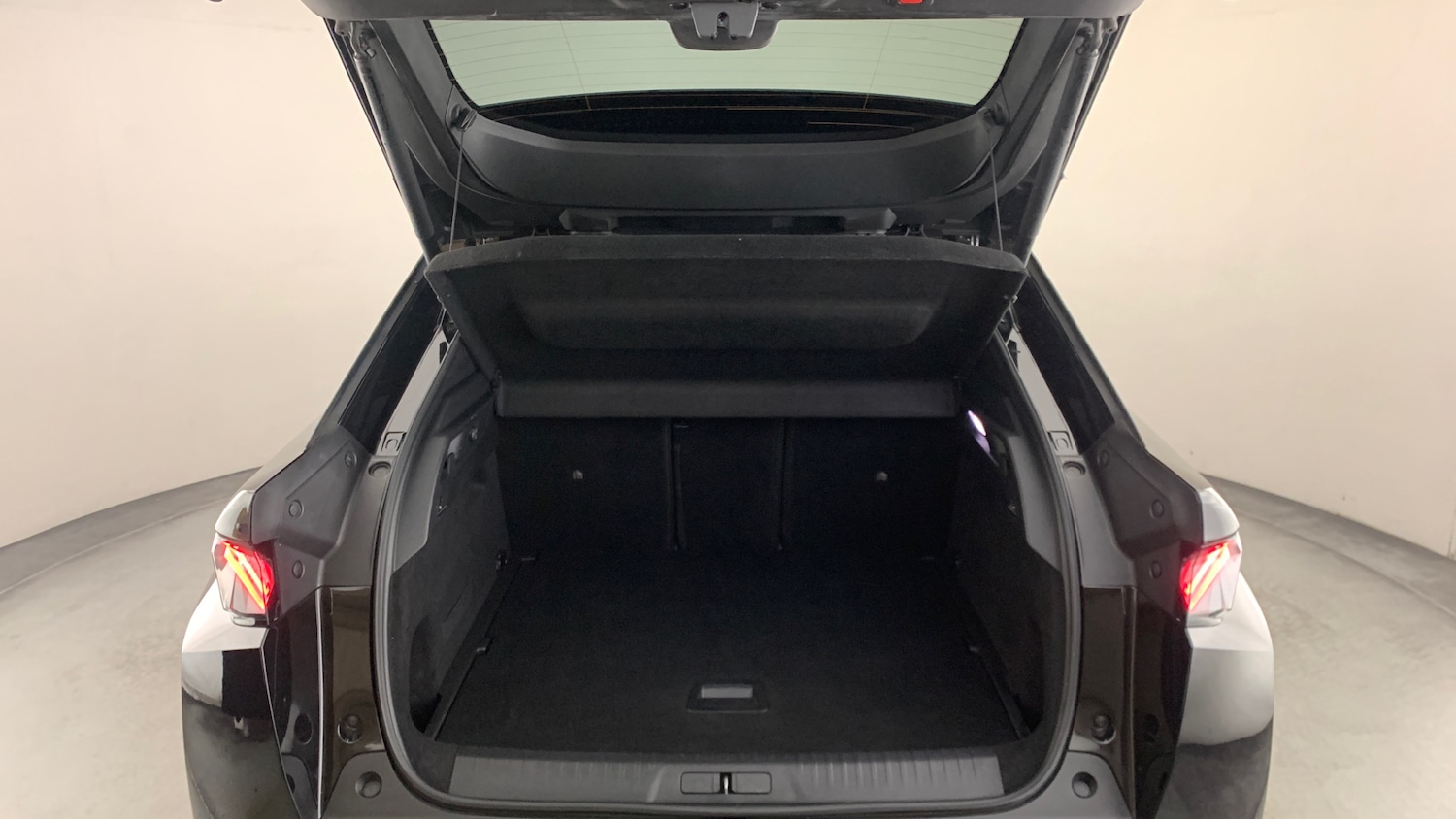 Used Peugeot 3008 2025 for sale - 76887888: Photo 5