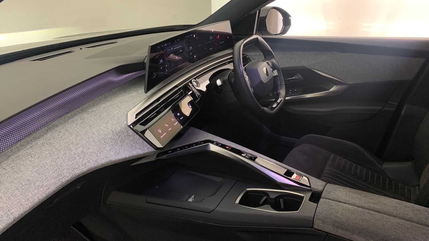 Used Peugeot 3008 2024 for sale - 77497931: Photo 2