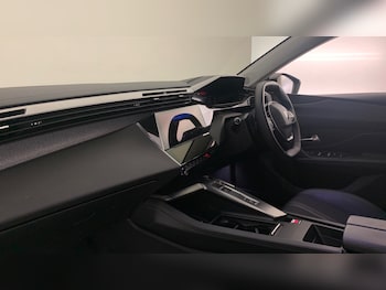 Used Peugeot 308 2024 for sale - 76308008: Photo 2