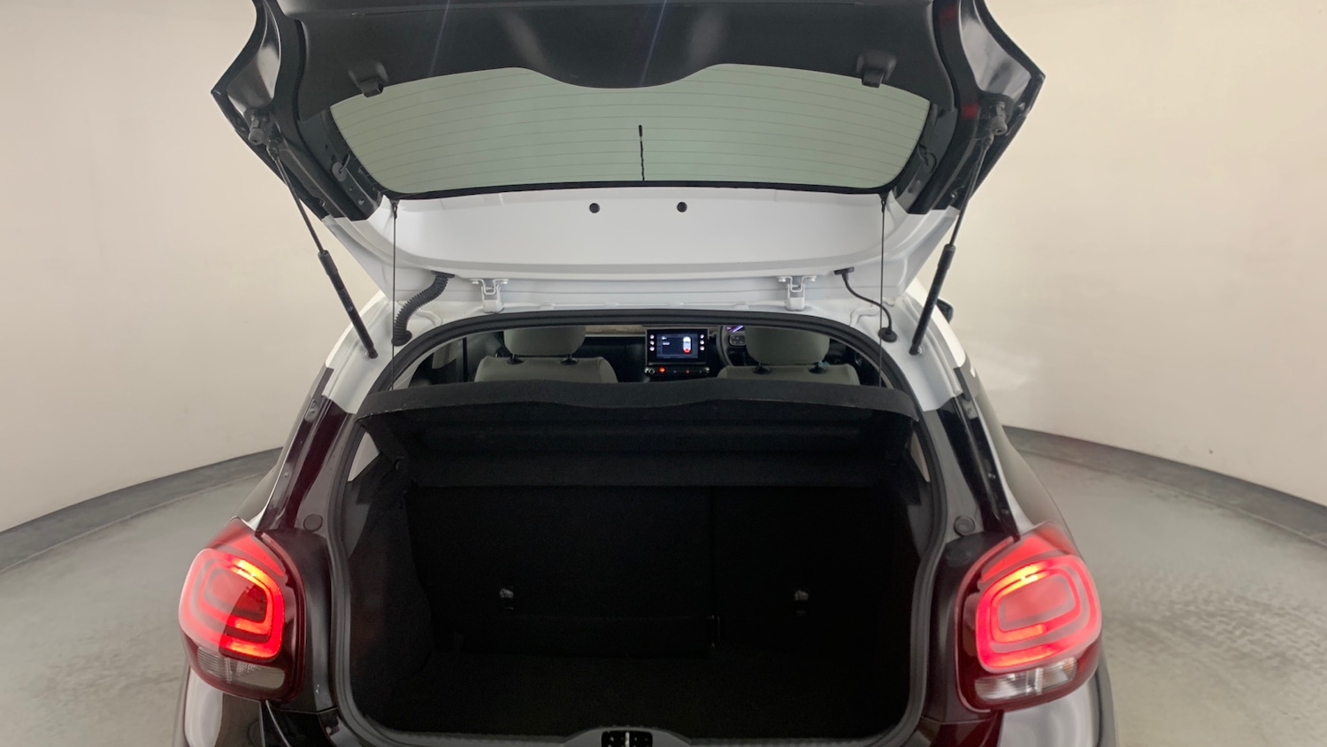 Used Citroen C3 2024 for sale - 76486437: Photo 5