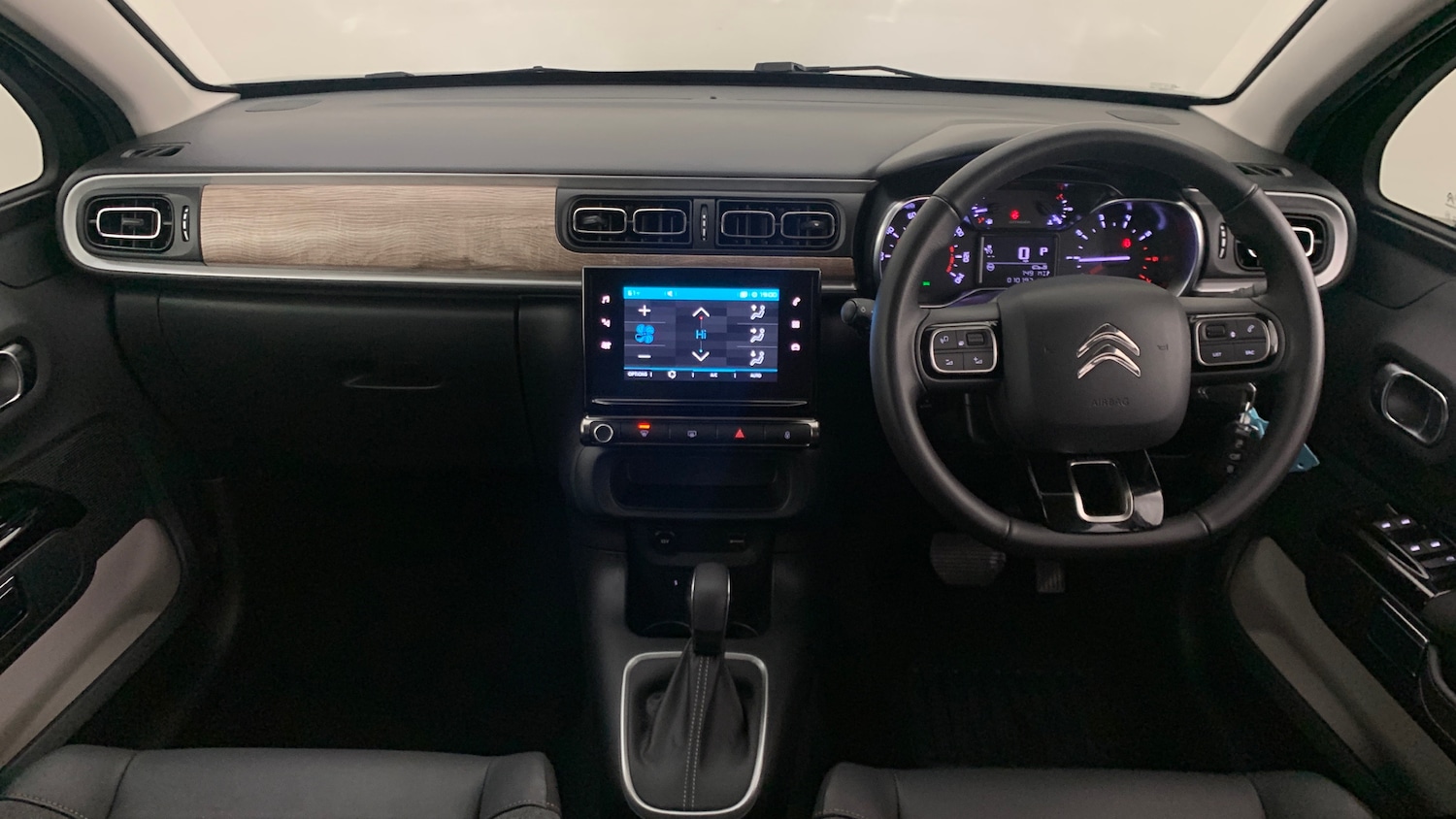 Used Citroen C3 2024 for sale - 76486437: Photo 9