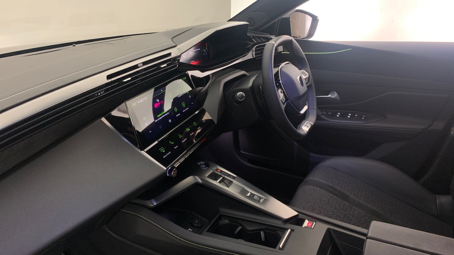 Used Peugeot 308 2025 for sale - 77204902: Photo 2