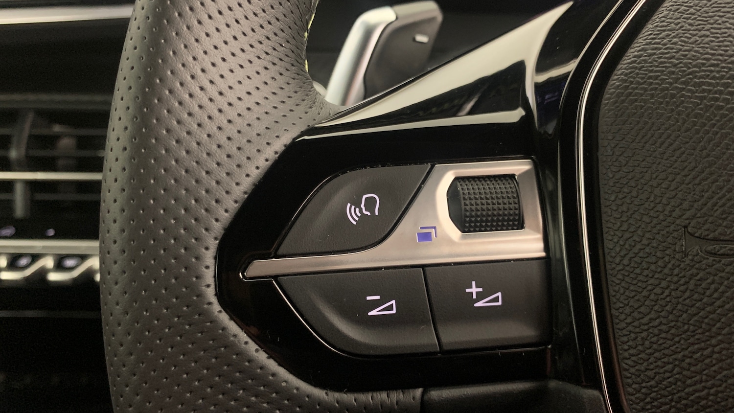 Used Peugeot 2008 2025 for sale - 76998799: Photo 19