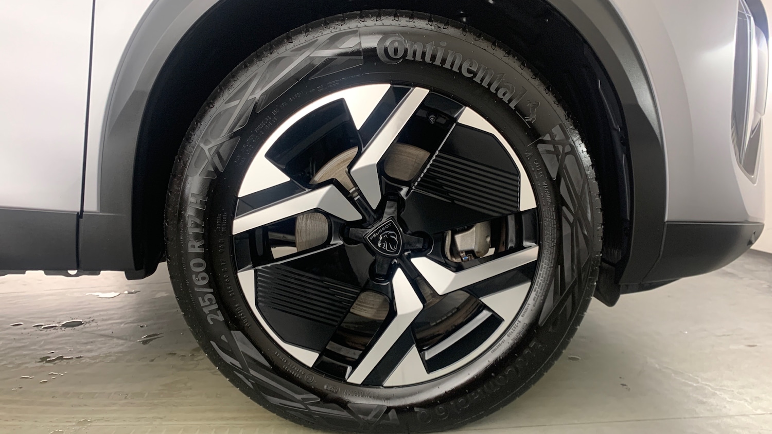 Used Peugeot 2008 2025 for sale - 76998799: Photo 23